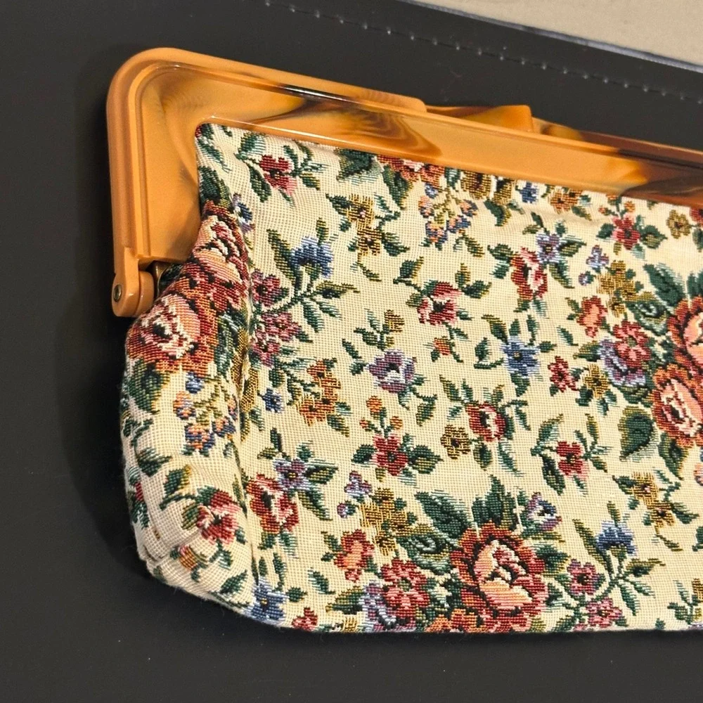 Vintage Floral Tapestry Clutch Amber Faux Tortoiseshell Frame Kiss Lock Bag